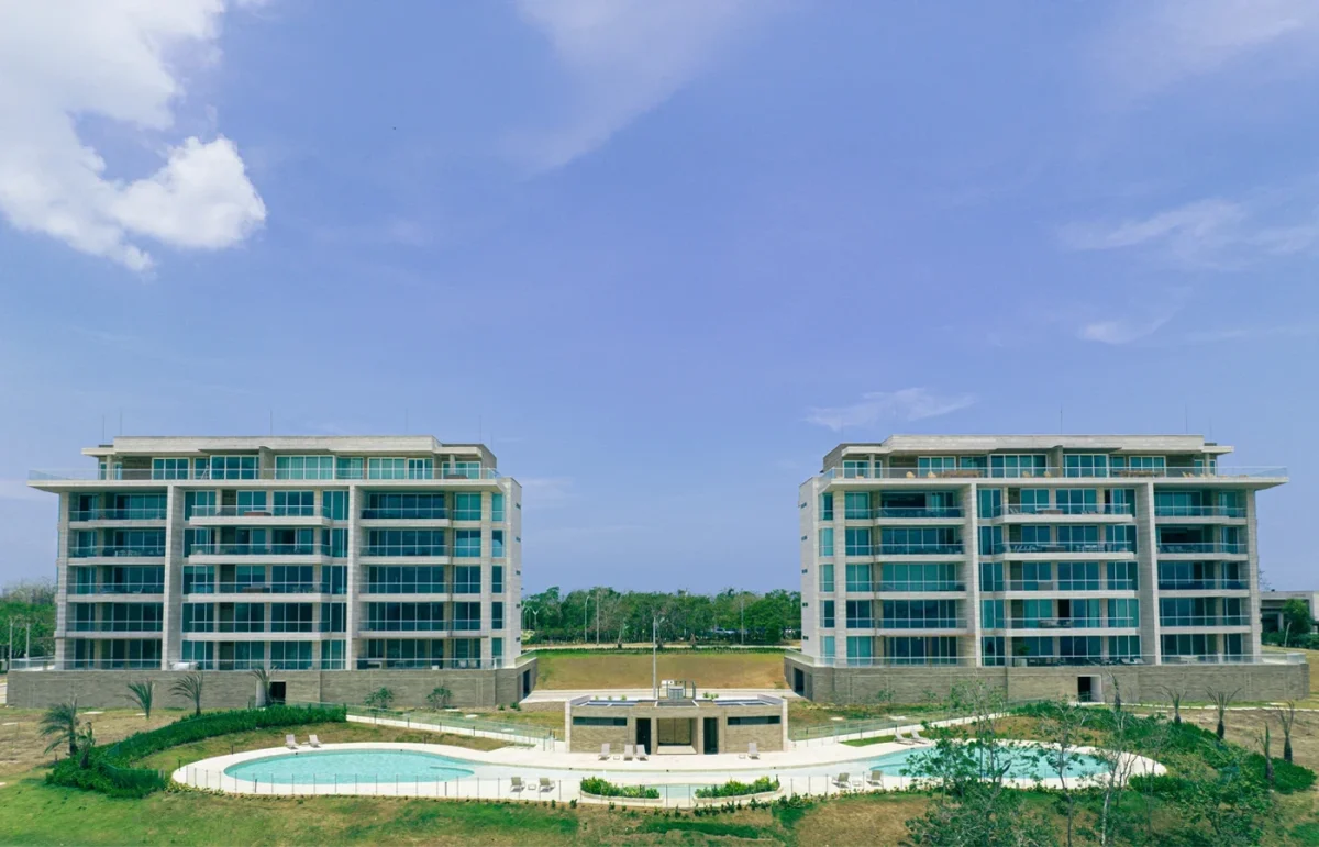 Swimming pool thermal modeling building